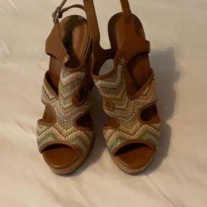 LUCKY BRAND (size 8.5) WEDGES